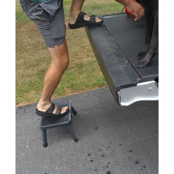 Foldable Step Stool, One Step Stool with a Non-Slip Platform, Metal 330lbs - Picture 2 of 4